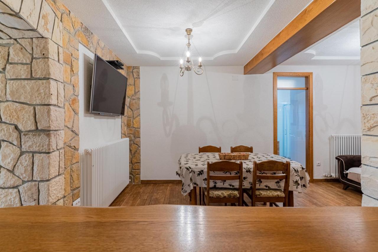 Apartment Jurasić Orlec Bagian luar foto