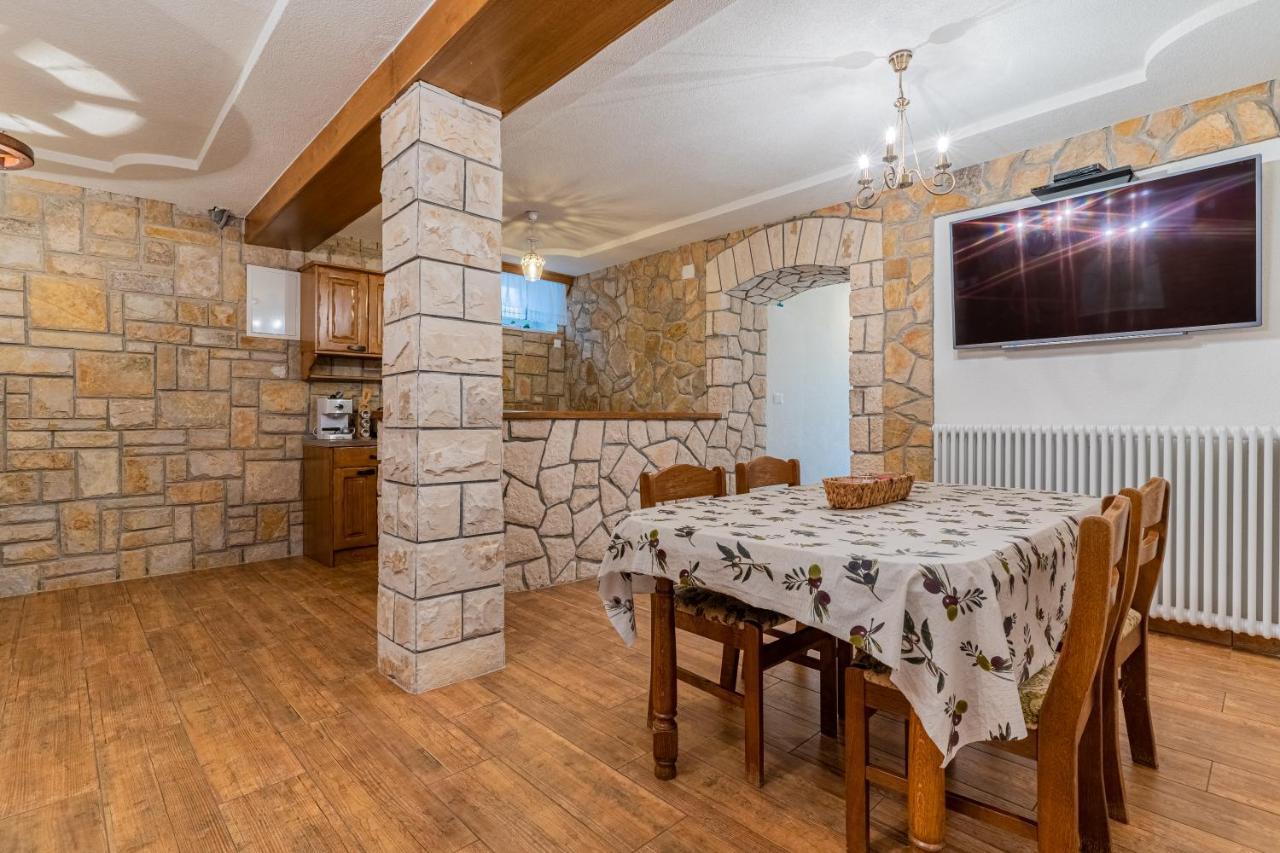 Apartment Jurasić Orlec Bagian luar foto
