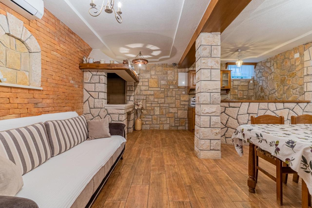 Apartment Jurasić Orlec Bagian luar foto
