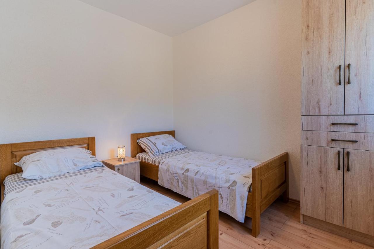 Apartment Jurasić Orlec Bagian luar foto